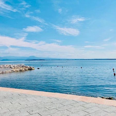 Palm Beach - Your Private And Complete Apartment In Desenzano Del Garda Exterior photo